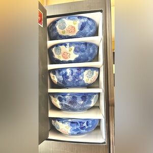 Japanese bowl set